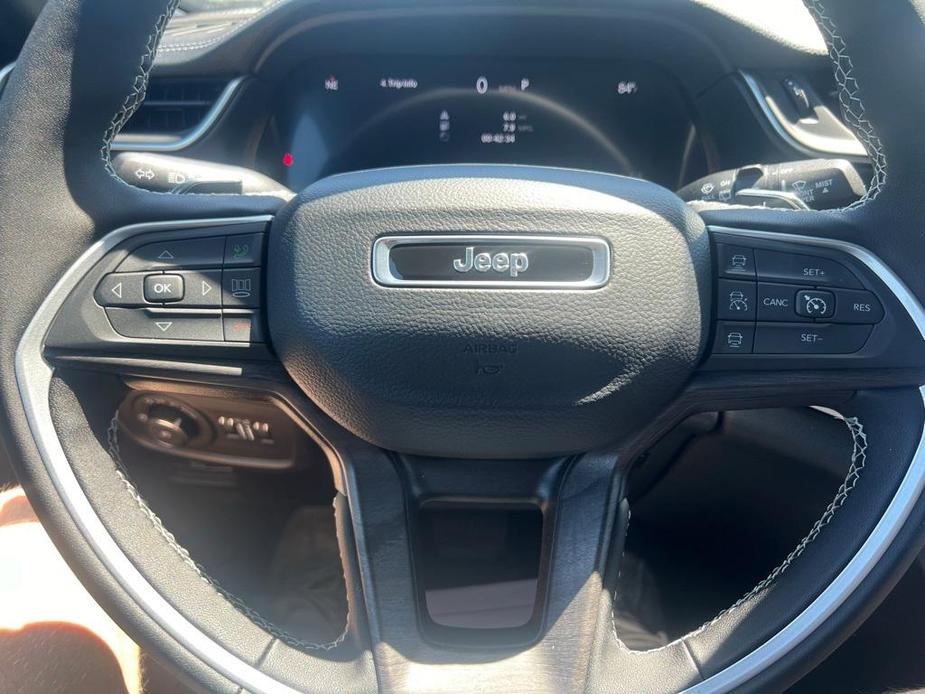 new 2024 Jeep Grand Cherokee car, priced at $51,872