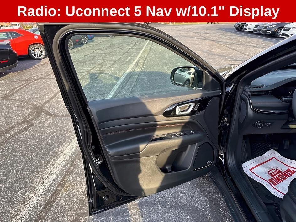 new 2024 Jeep Compass car, priced at $39,063