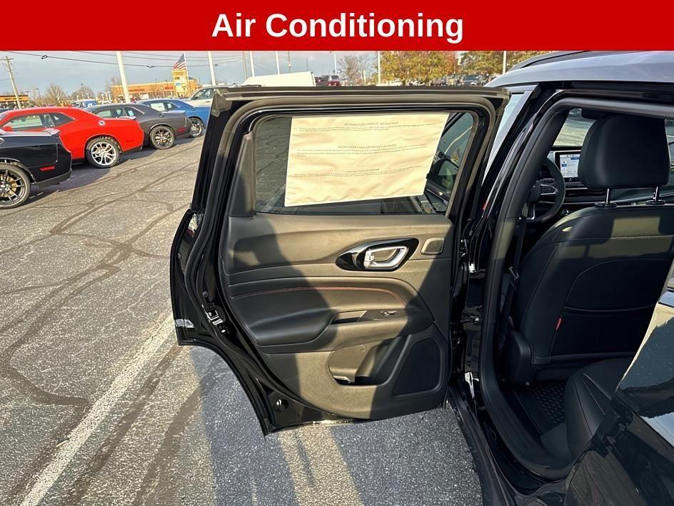 new 2024 Jeep Compass car, priced at $39,063
