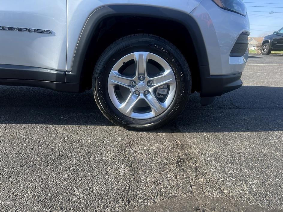 new 2024 Jeep Compass car, priced at $24,198