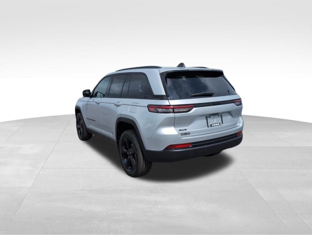new 2025 Jeep Grand Cherokee car, priced at $43,545