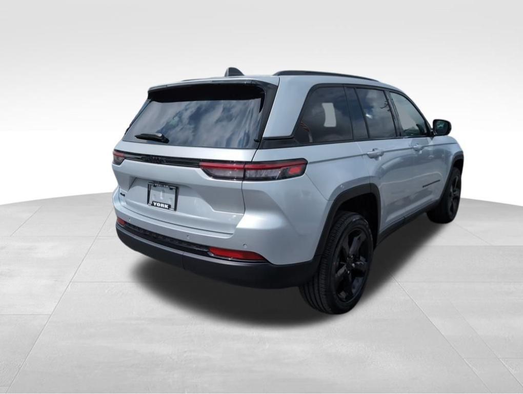new 2025 Jeep Grand Cherokee car, priced at $43,545