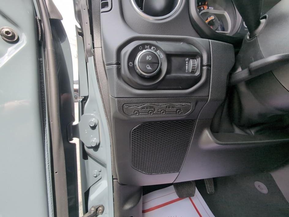new 2025 Jeep Gladiator car, priced at $52,218