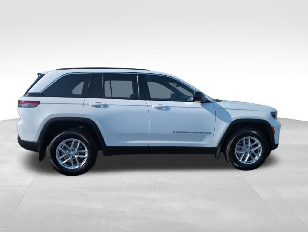 new 2025 Jeep Grand Cherokee car, priced at $39,813