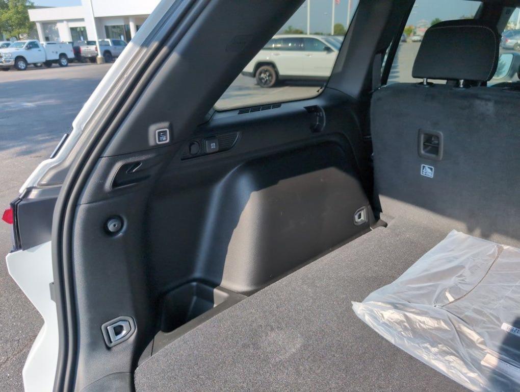 new 2025 Jeep Grand Cherokee car, priced at $39,813