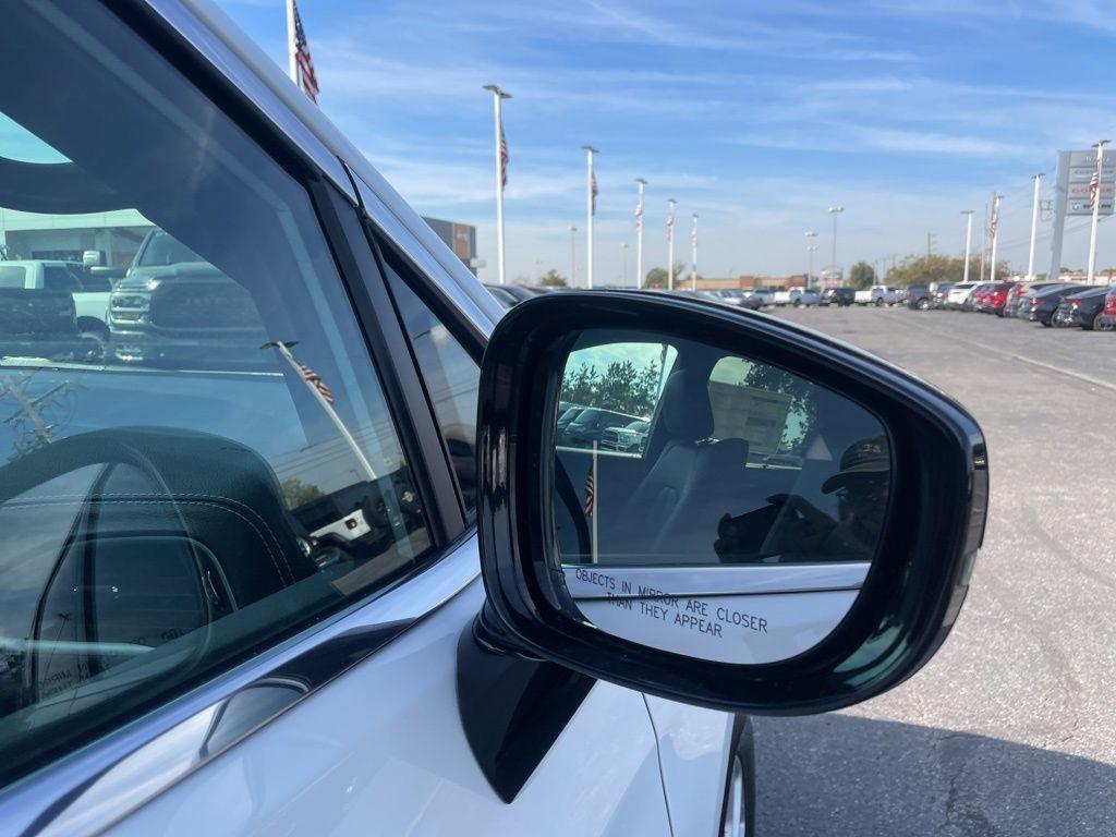 new 2026 Chrysler Pacifica car, priced at $52,852