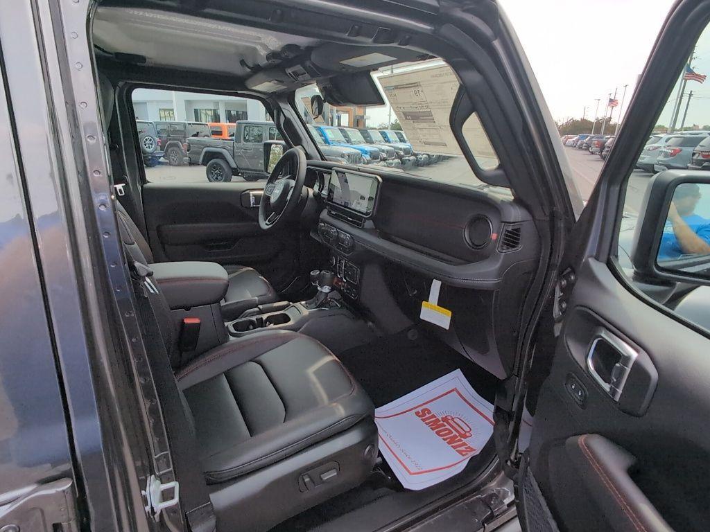 new 2025 Jeep Gladiator car, priced at $52,175