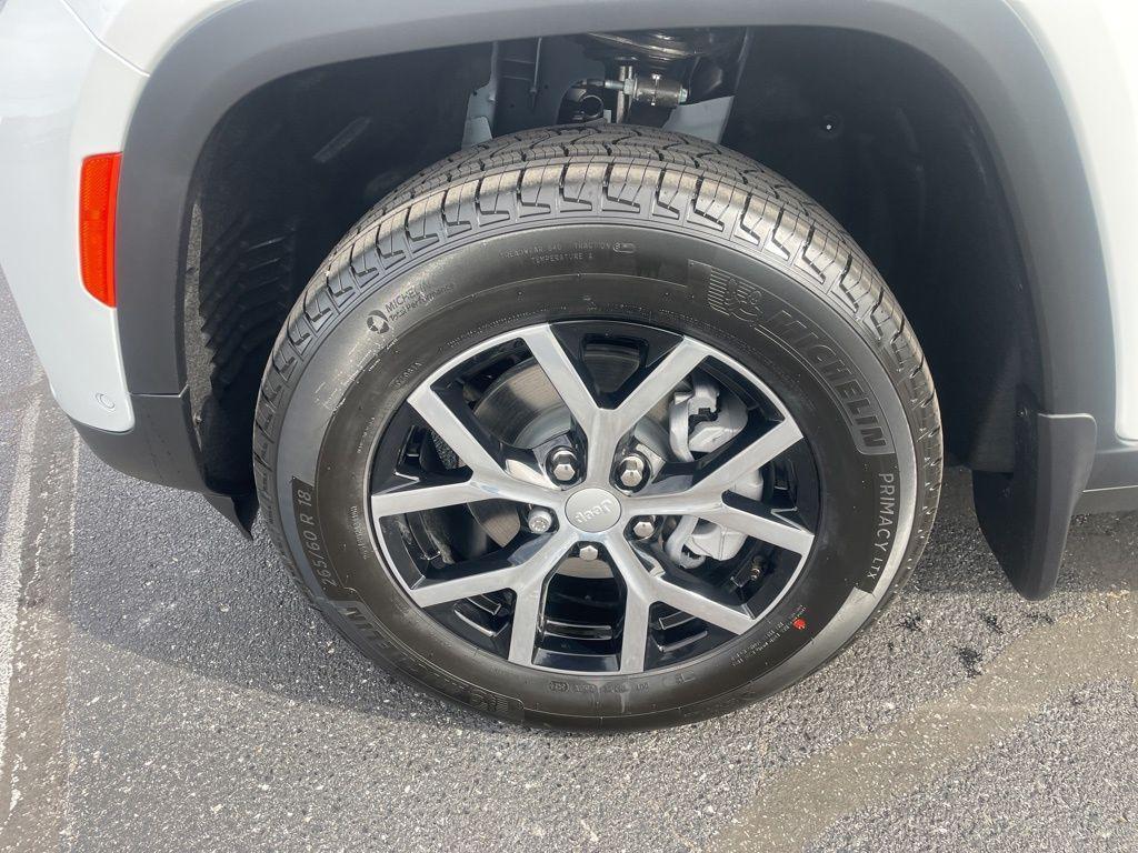 new 2025 Jeep Grand Cherokee car, priced at $48,361
