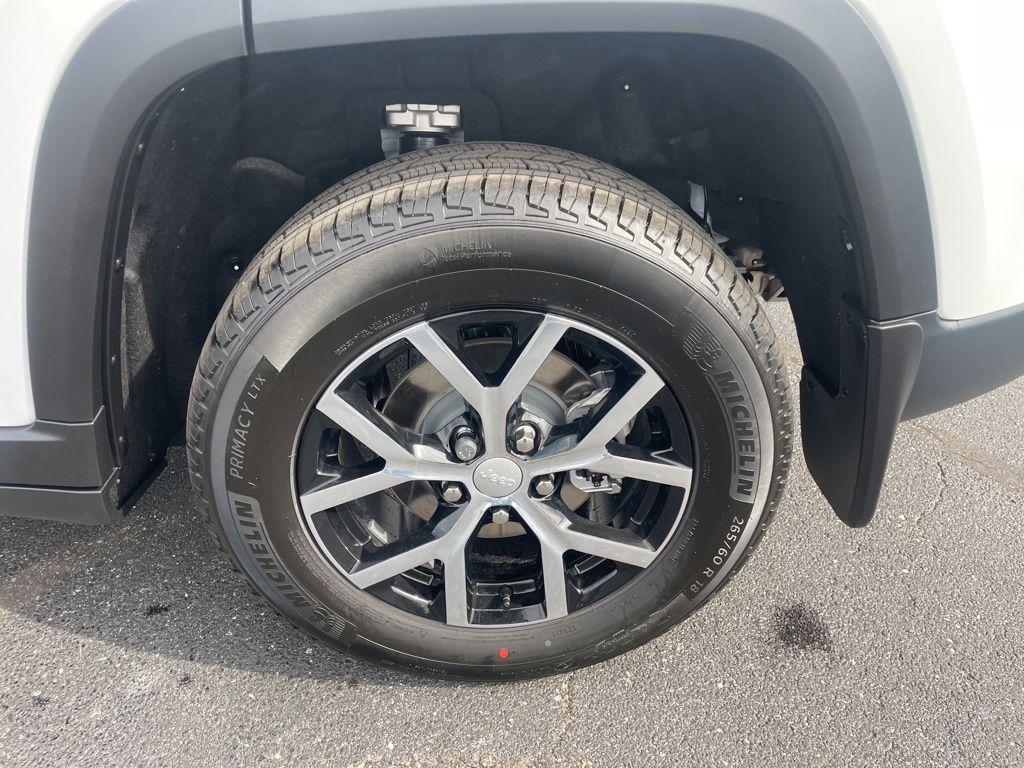 new 2025 Jeep Grand Cherokee car, priced at $48,361