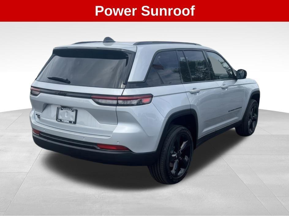 new 2024 Jeep Grand Cherokee car, priced at $43,323