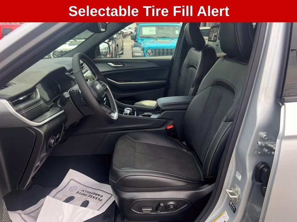 new 2024 Jeep Grand Cherokee car, priced at $43,323