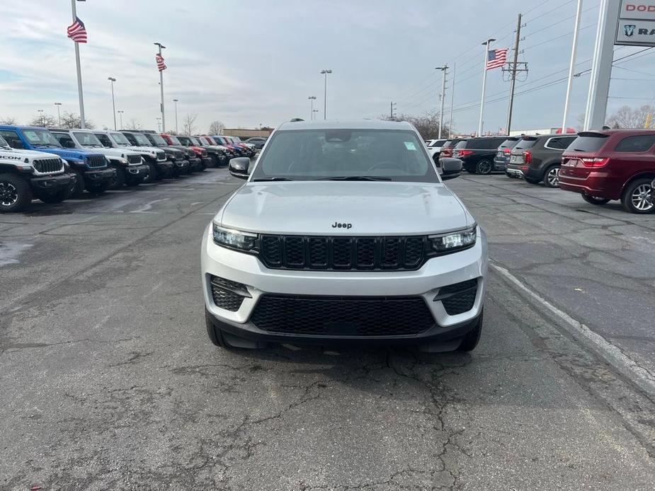 new 2024 Jeep Grand Cherokee car, priced at $39,395