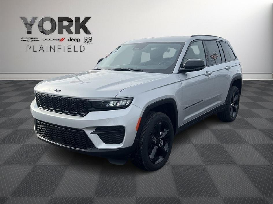 new 2024 Jeep Grand Cherokee car, priced at $39,395