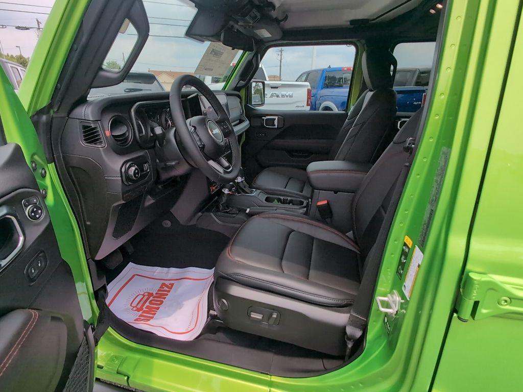 new 2025 Jeep Gladiator car, priced at $52,175