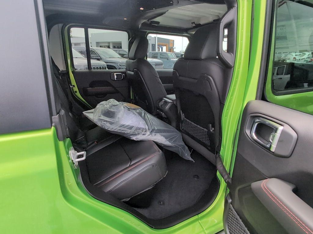 new 2025 Jeep Gladiator car, priced at $52,175