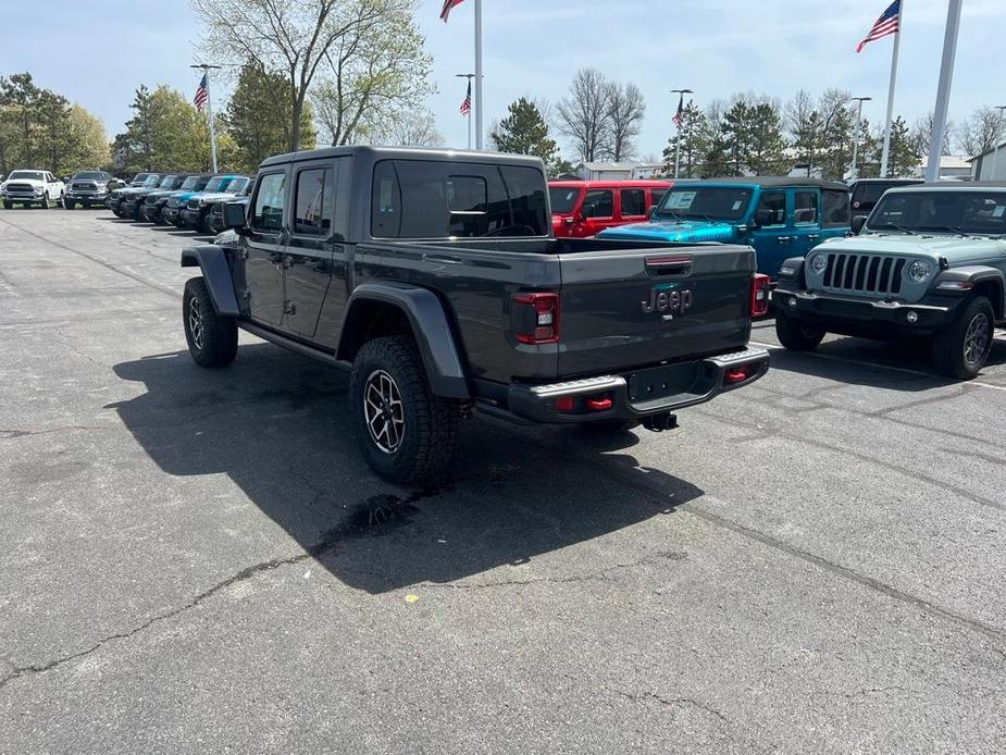 new 2024 Jeep Gladiator car, priced at $57,423