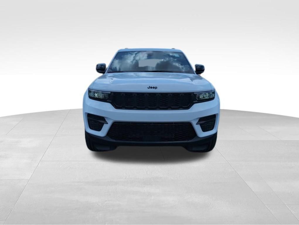 new 2025 Jeep Grand Cherokee car, priced at $44,255