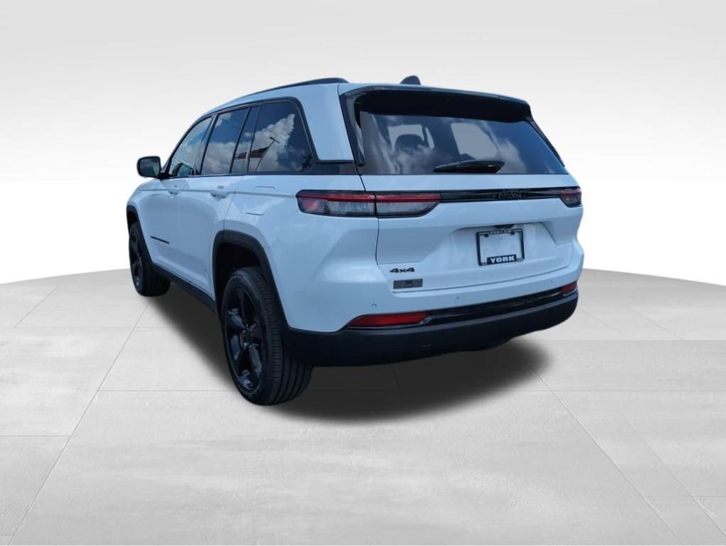 new 2025 Jeep Grand Cherokee car, priced at $44,255
