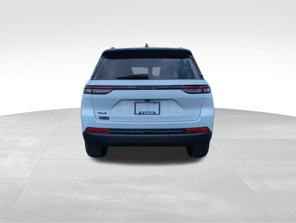 new 2025 Jeep Grand Cherokee car, priced at $44,255