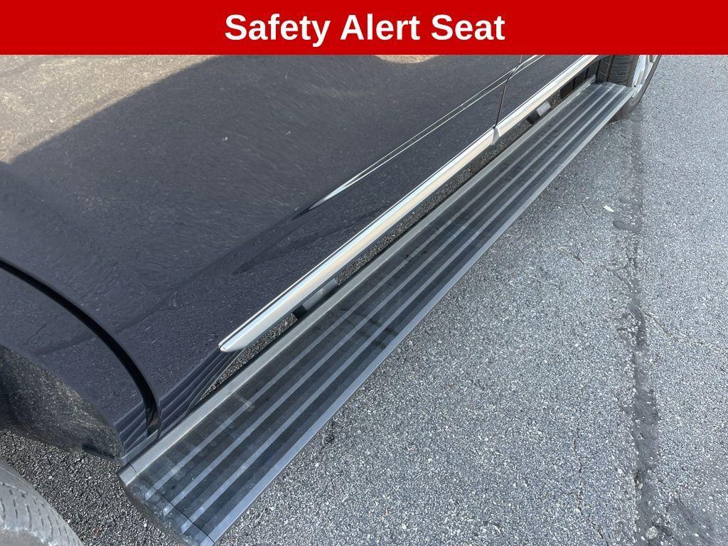 used 2023 GMC Yukon car, priced at $62,689