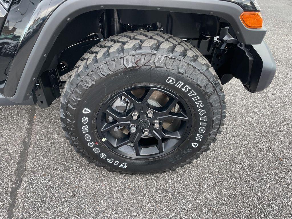 new 2026 Jeep Gladiator car, priced at $52,775