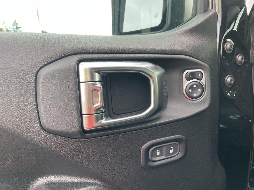 new 2026 Jeep Gladiator car, priced at $52,775