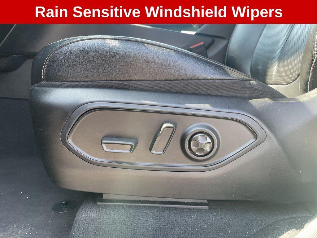 used 2024 Jeep Grand Cherokee L car, priced at $33,792