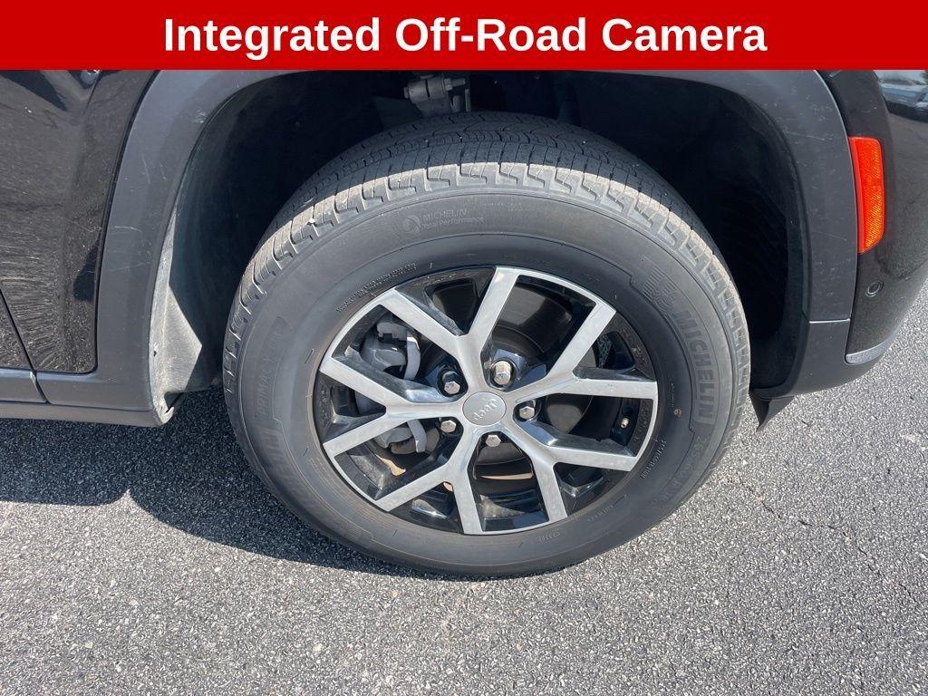 used 2024 Jeep Grand Cherokee L car, priced at $33,792