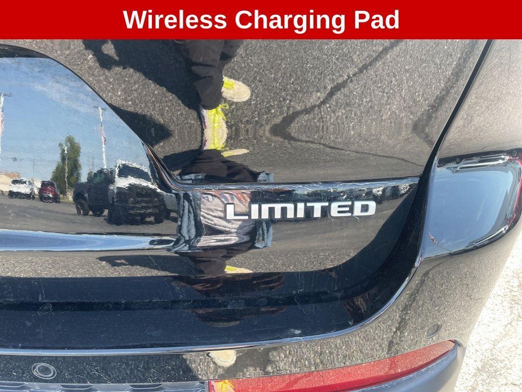 used 2024 Jeep Grand Cherokee L car, priced at $33,792