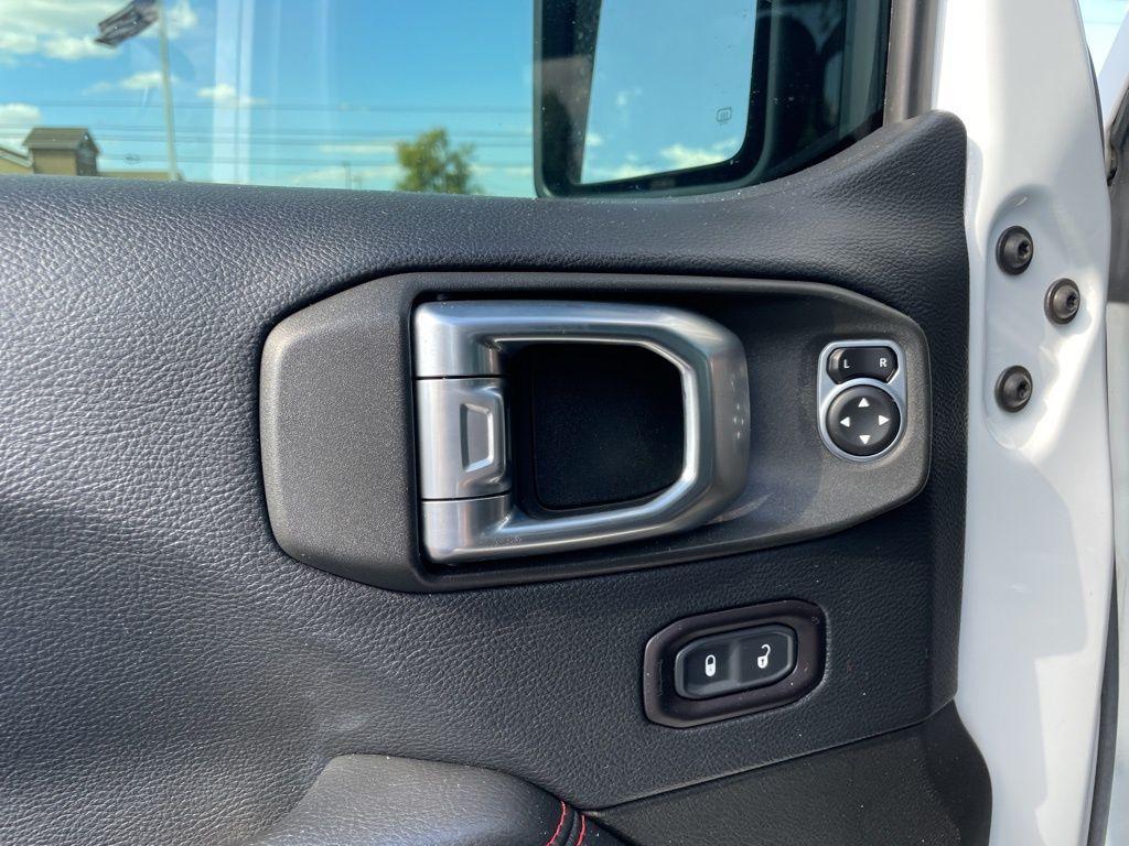 used 2018 Jeep Wrangler Unlimited car, priced at $27,323
