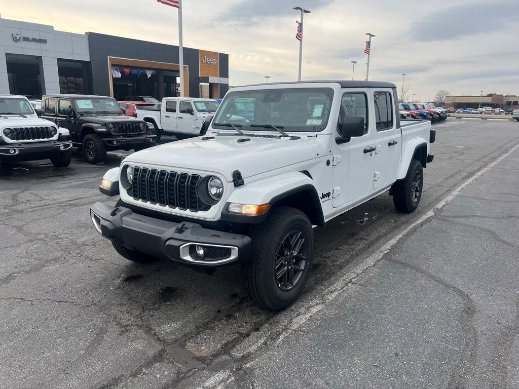 new 2024 Jeep Gladiator car, priced at $41,935