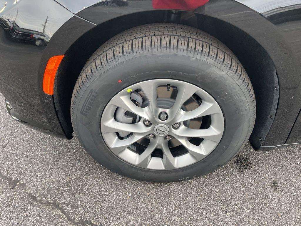 new 2026 Chrysler Pacifica car, priced at $49,839