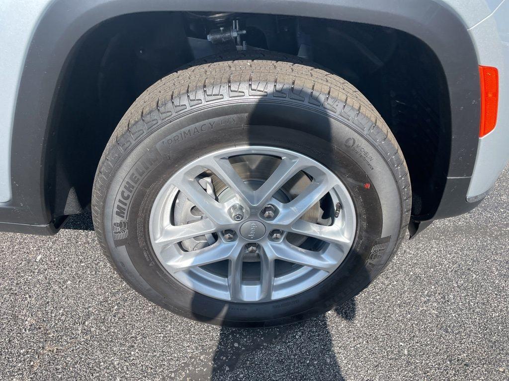 new 2025 Jeep Grand Cherokee L car, priced at $41,516