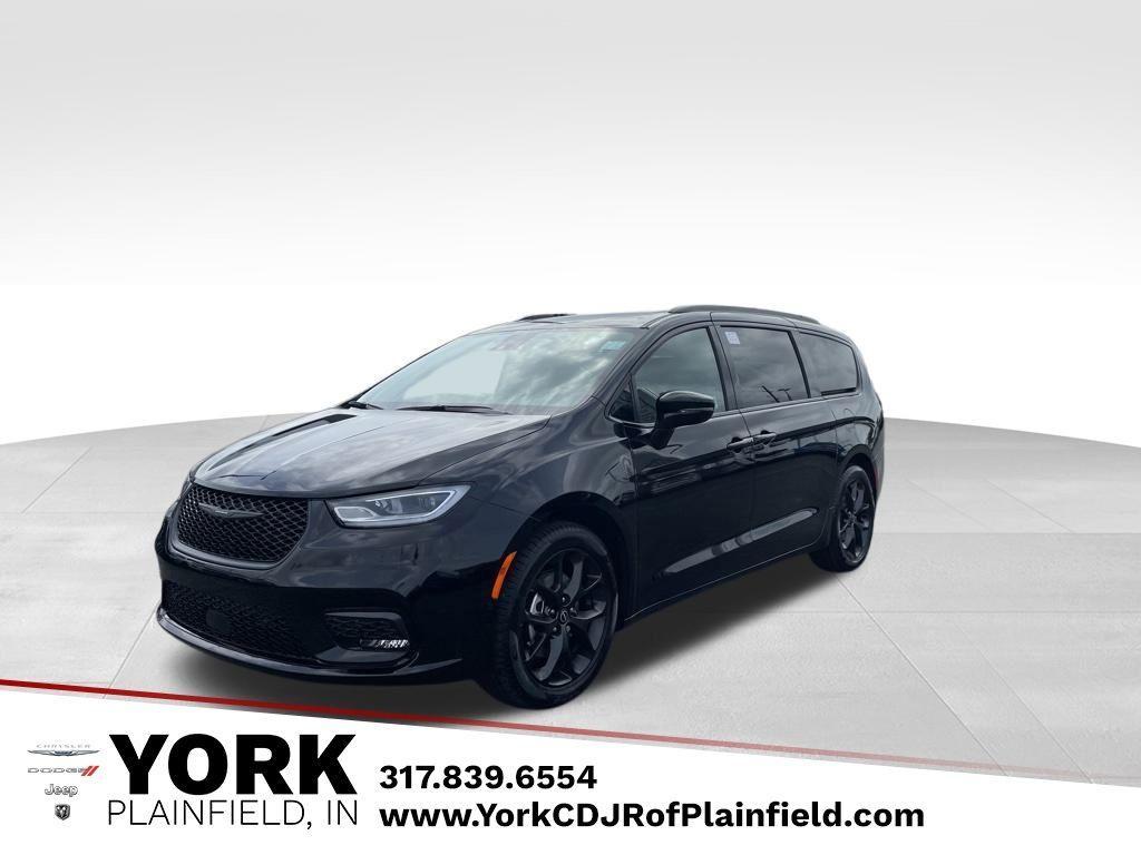 new 2026 Chrysler Pacifica car, priced at $54,147