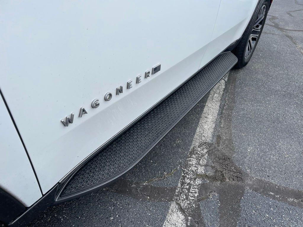 used 2022 Jeep Wagoneer car, priced at $47,995