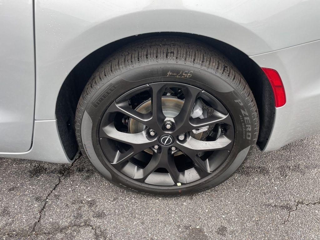 new 2026 Chrysler Pacifica car, priced at $53,073