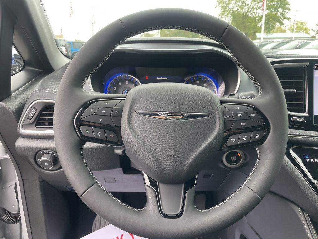 new 2026 Chrysler Pacifica car, priced at $53,073