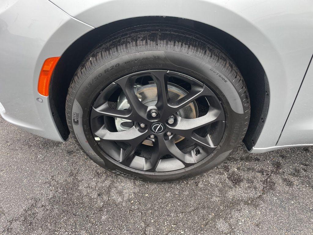 new 2026 Chrysler Pacifica car, priced at $53,073