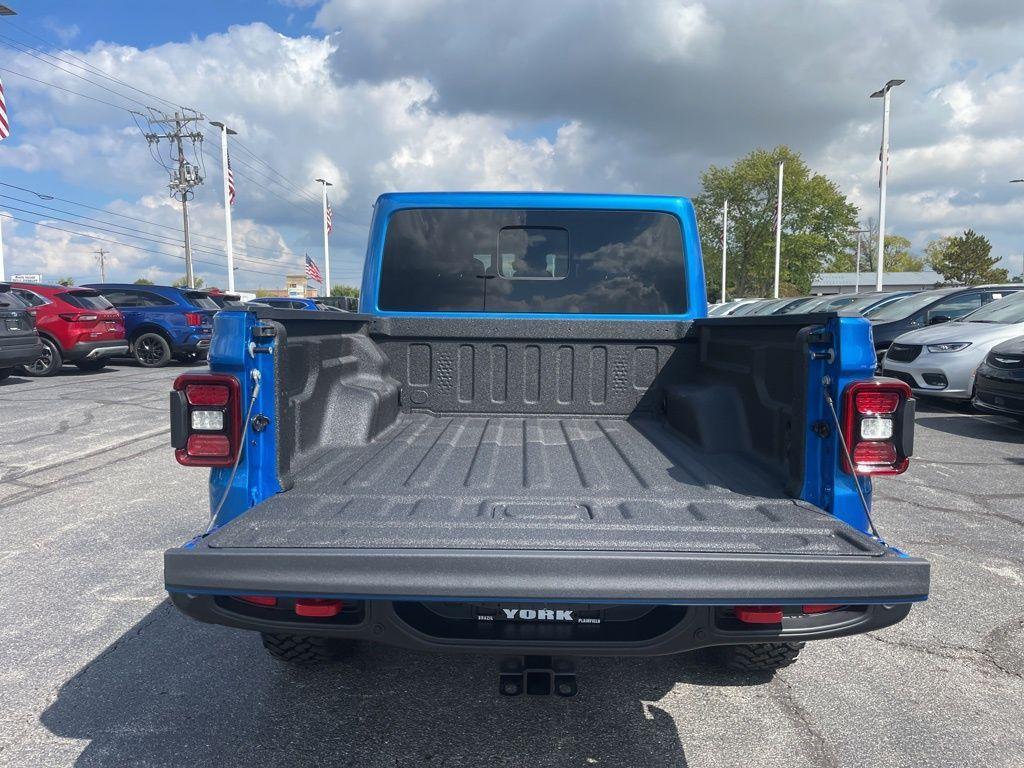 new 2025 Jeep Gladiator car, priced at $55,973