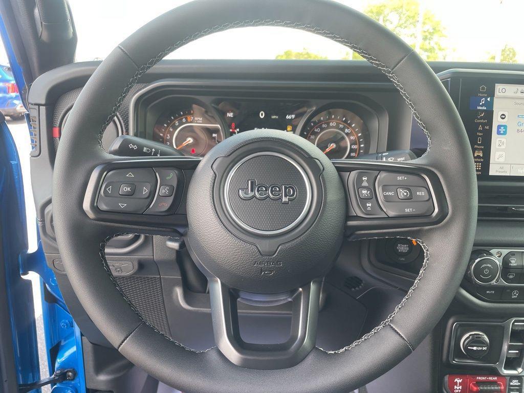 new 2025 Jeep Gladiator car, priced at $55,973