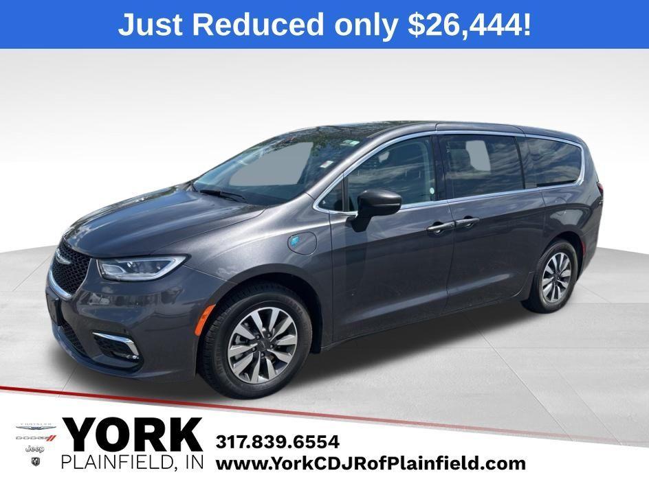 used 2023 Chrysler Pacifica Hybrid car, priced at $26,444