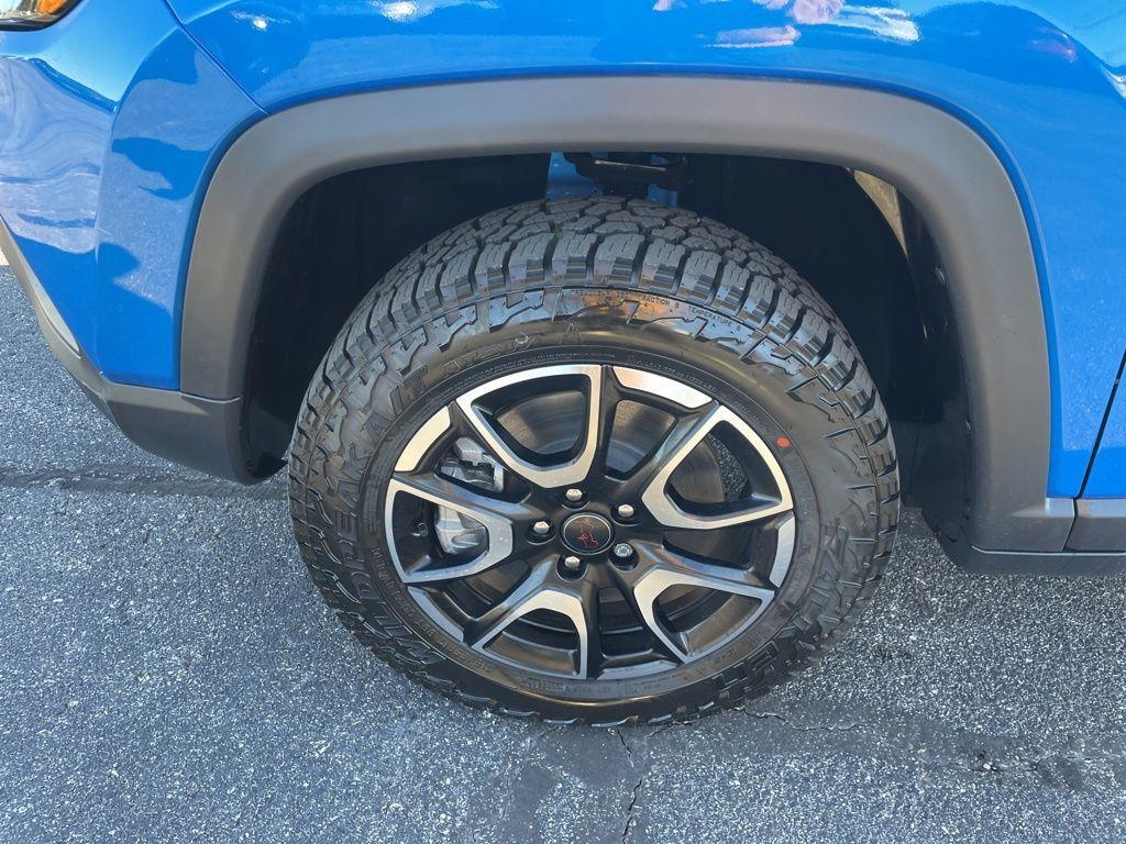 new 2026 Jeep Compass car, priced at $40,211