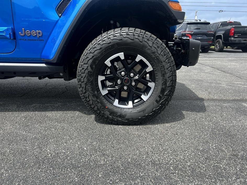 new 2024 Jeep Gladiator car, priced at $47,740