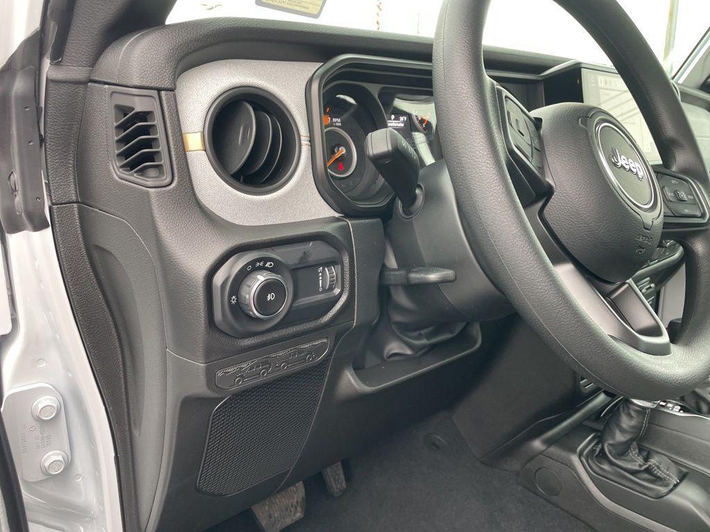 new 2026 Jeep Wrangler car, priced at $43,539