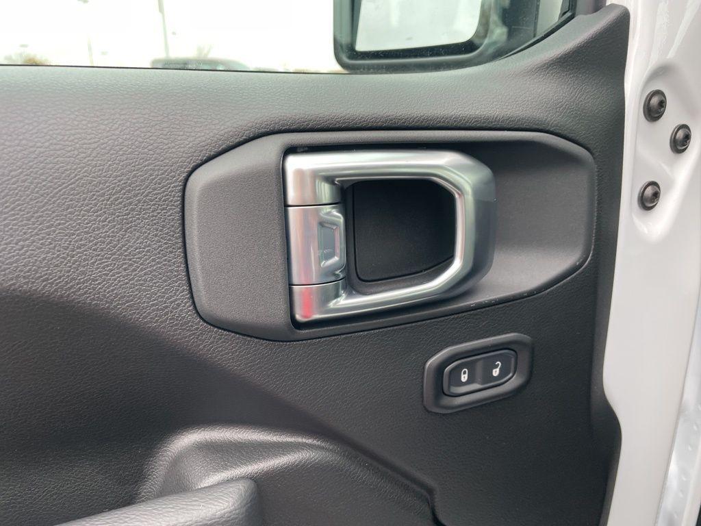 new 2026 Jeep Wrangler car, priced at $43,539