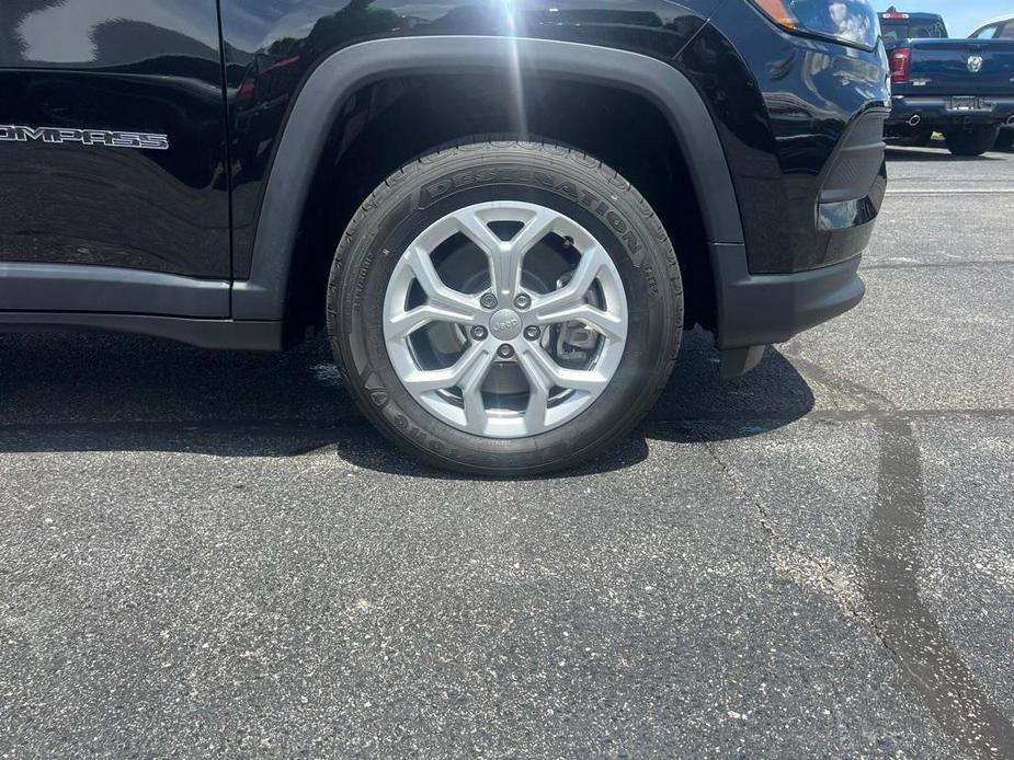 new 2024 Jeep Compass car, priced at $24,382