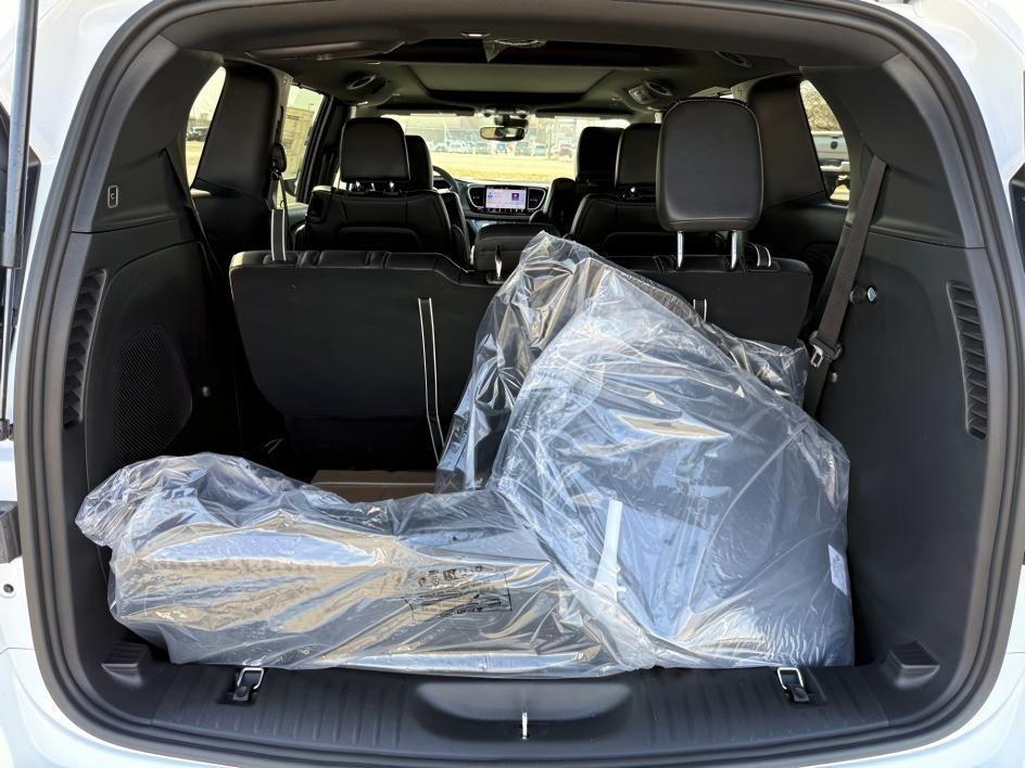new 2025 Chrysler Pacifica car, priced at $49,959