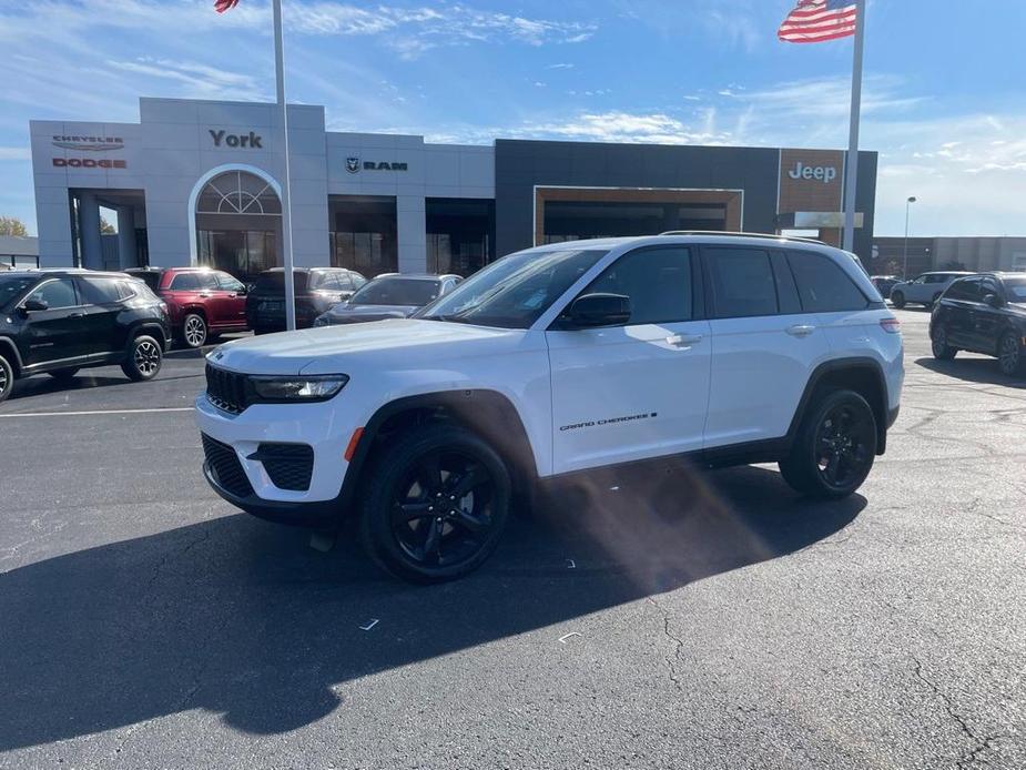 new 2024 Jeep Grand Cherokee car, priced at $42,849