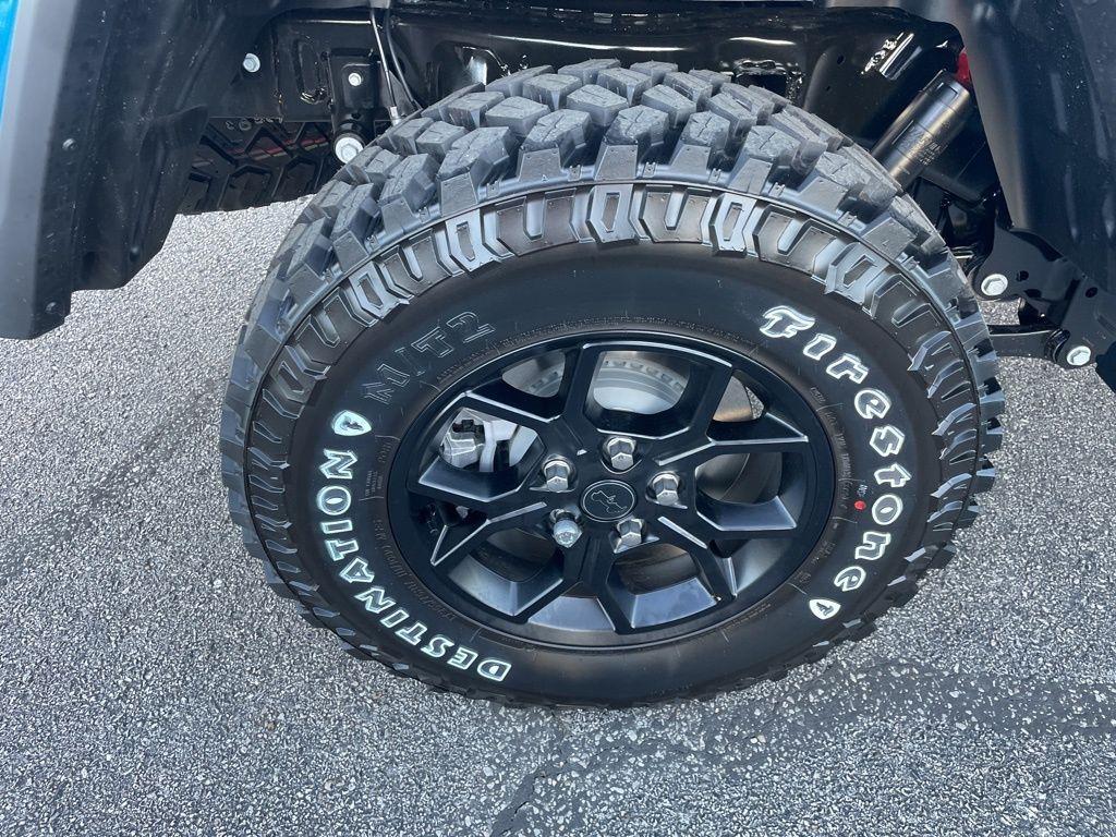 new 2026 Jeep Gladiator car, priced at $52,775