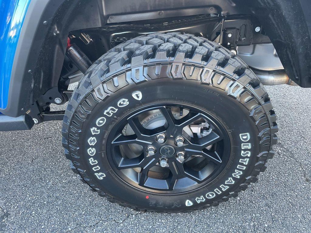 new 2026 Jeep Gladiator car, priced at $52,775